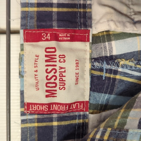 Mossimo Plaid Shorts - Picture 2 of 8